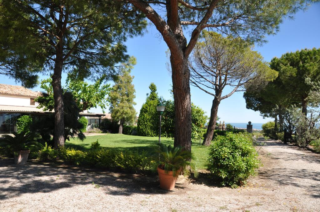 Residenza Scorcio Sul Mare Hotel Porto San Giorgio Exterior foto