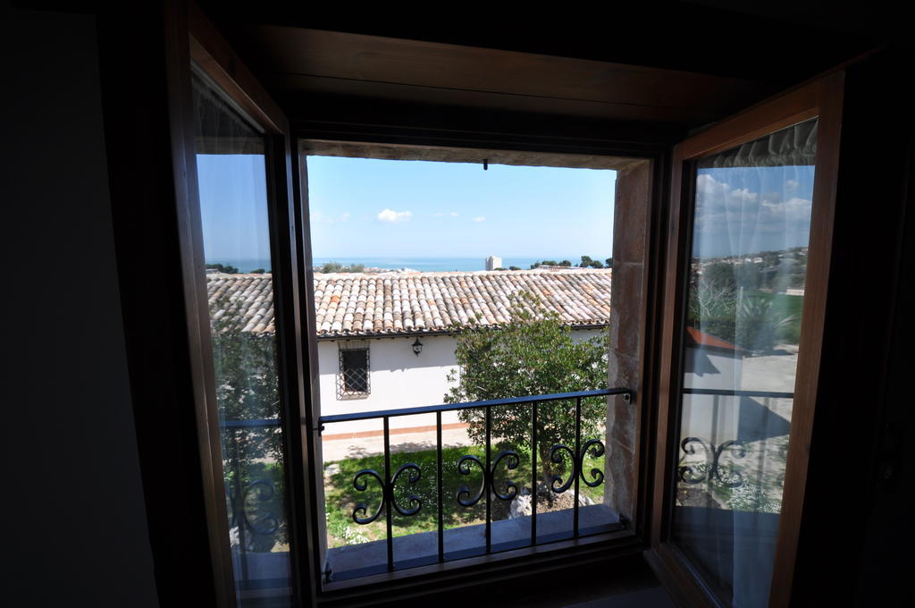 Residenza Scorcio Sul Mare Hotel Porto San Giorgio Exterior foto