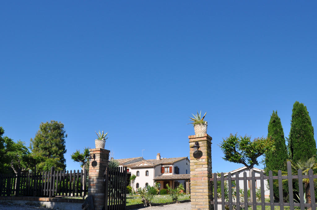 Residenza Scorcio Sul Mare Hotel Porto San Giorgio Exterior foto